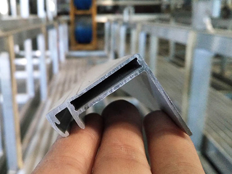 aluminum-profile-for-solar-panel mounting system